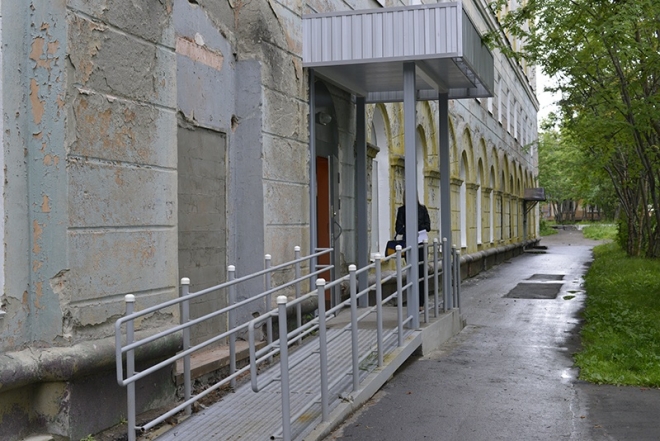 Библиотека в Росте: остался фасад