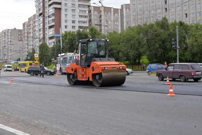 В Мурманске ремонтируют проспект Ленина